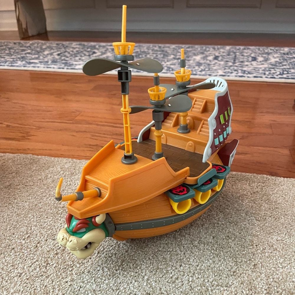Kids Mario Bowser Ship Toy